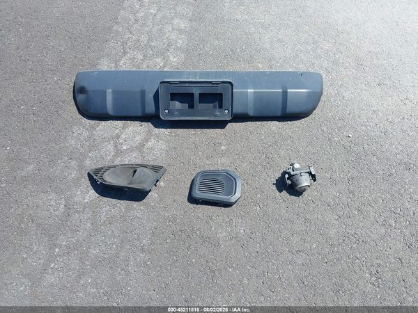 2019 TOYOTA TACOMA SR