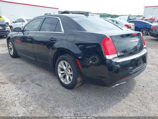 2015 CHRYSLER 300 LIMITED — I3