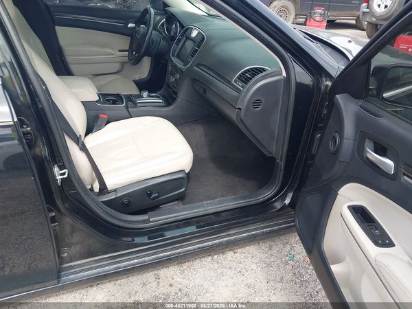 2015 CHRYSLER 300 LIMITED — I5