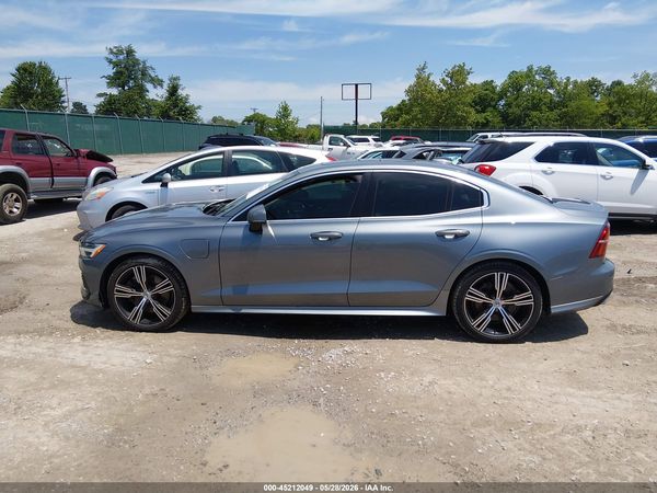 2021 VOLVO S60 RECHARGE PLUG-IN HYBRID T8 INSCRIPTION