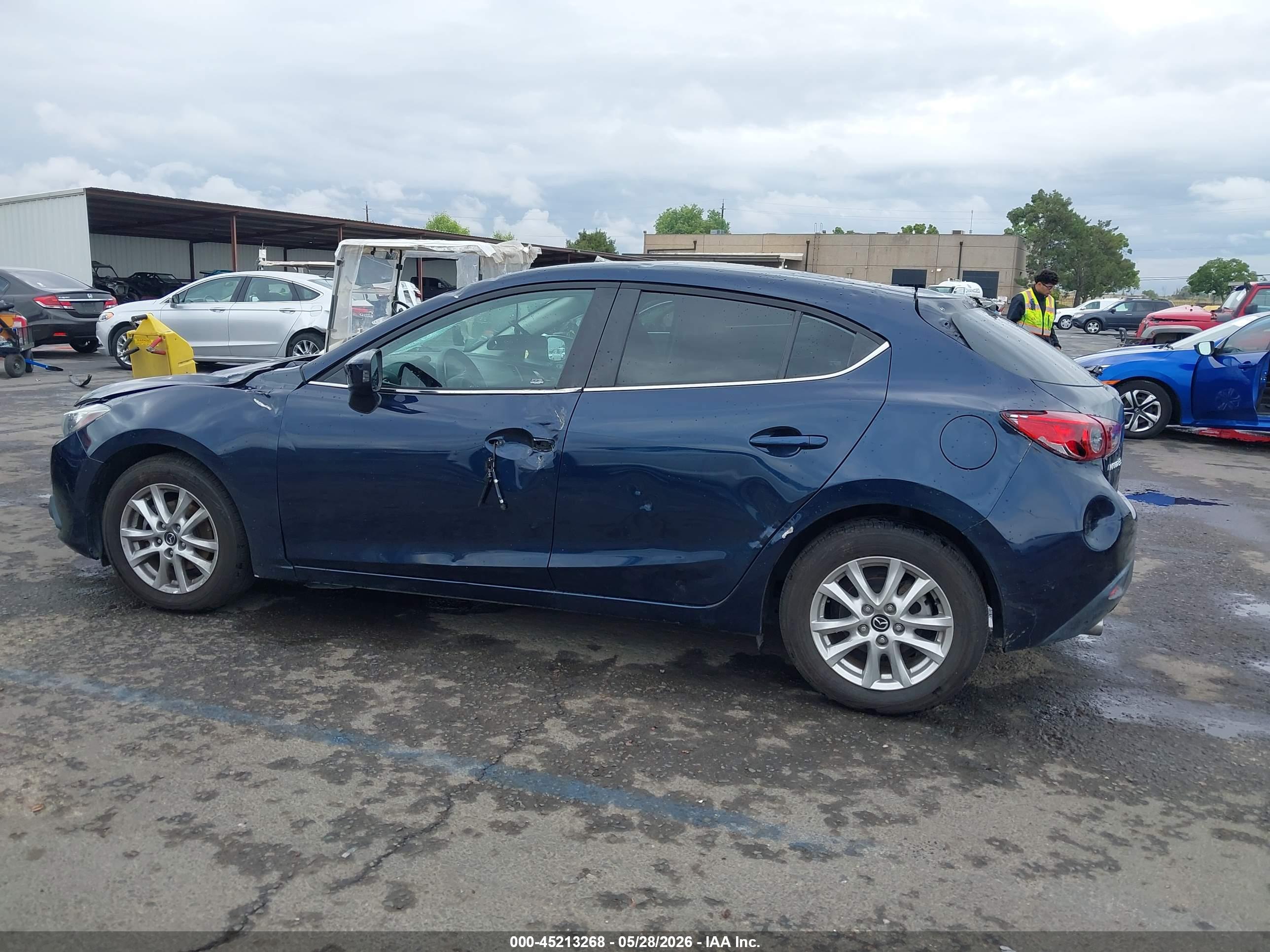 2016 MAZDA MAZDA3 I TOURING