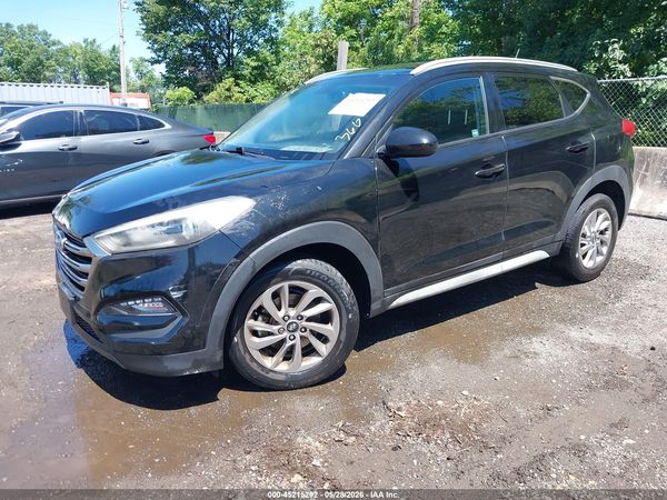 2017 HYUNDAI TUCSON SE