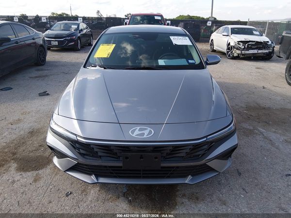 2025 HYUNDAI ELANTRA SE