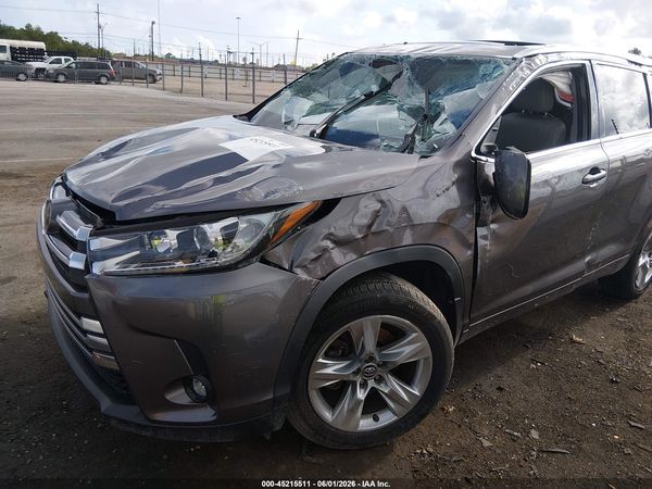 2019 TOYOTA HIGHLANDER LIMITED