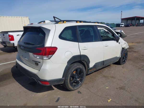 2023 SUBARU FORESTER — I4