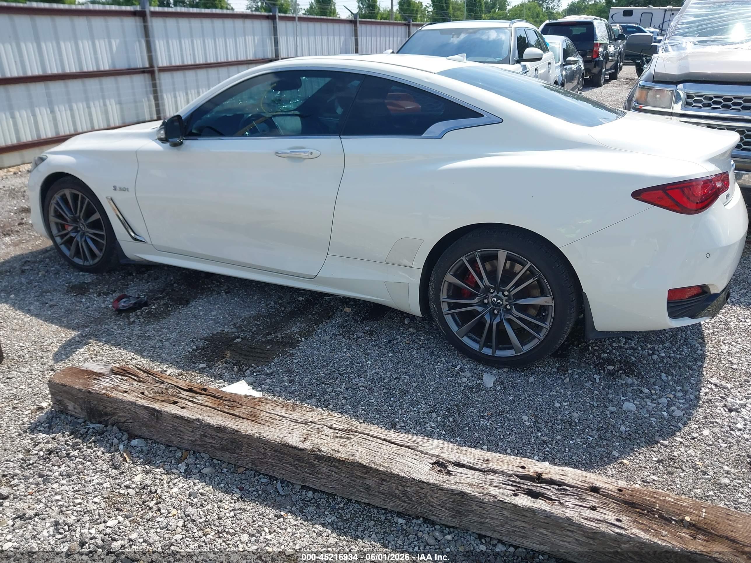 2017 INFINITI Q60 3.0T RED SPORT 400