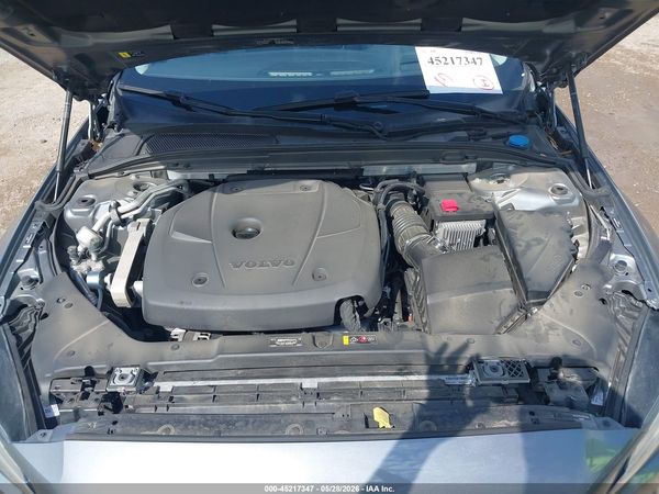 2020 VOLVO S60 T6 MOMENTUM