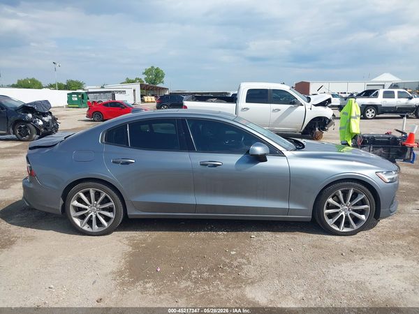 2020 VOLVO S60 T6 MOMENTUM