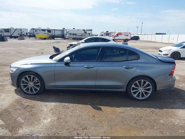 2020 VOLVO S60 T6 MOMENTUM