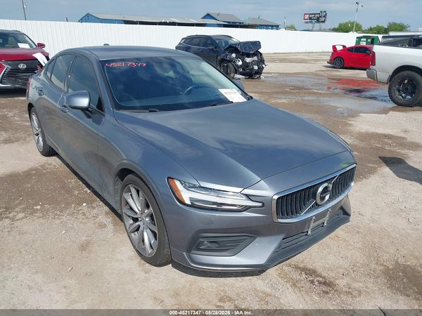 2020 VOLVO S60 T6 MOMENTUM