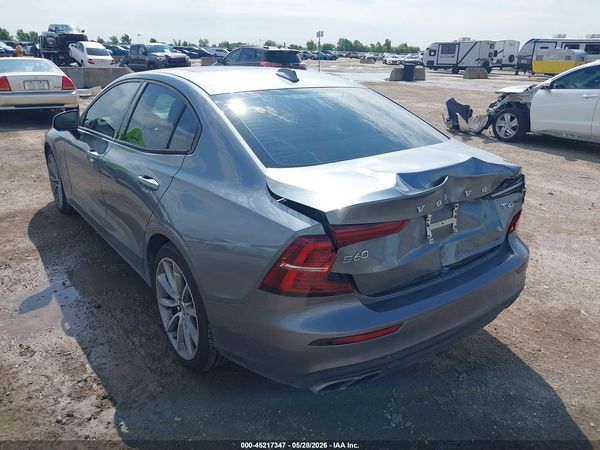 2020 VOLVO S60 T6 MOMENTUM