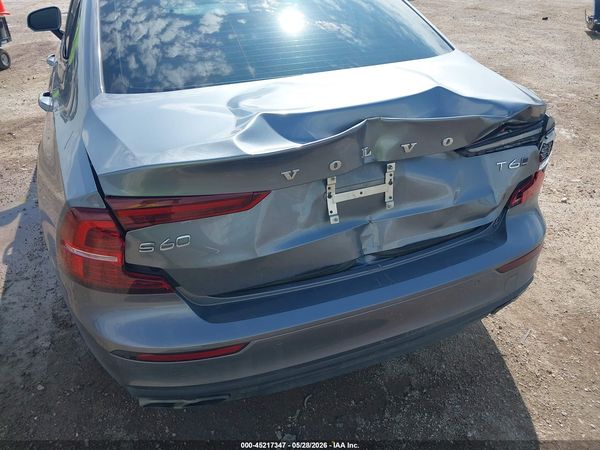 2020 VOLVO S60 T6 MOMENTUM
