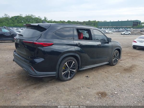 2021 TOYOTA HIGHLANDER XSE