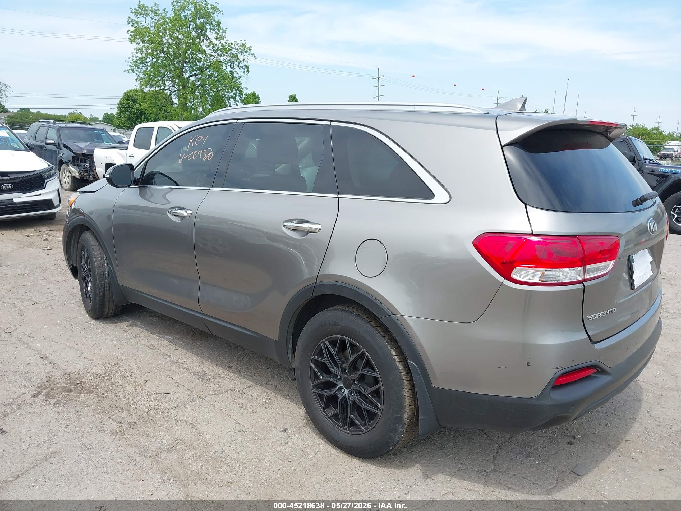 2016 KIA SORENTO 2.4L LX