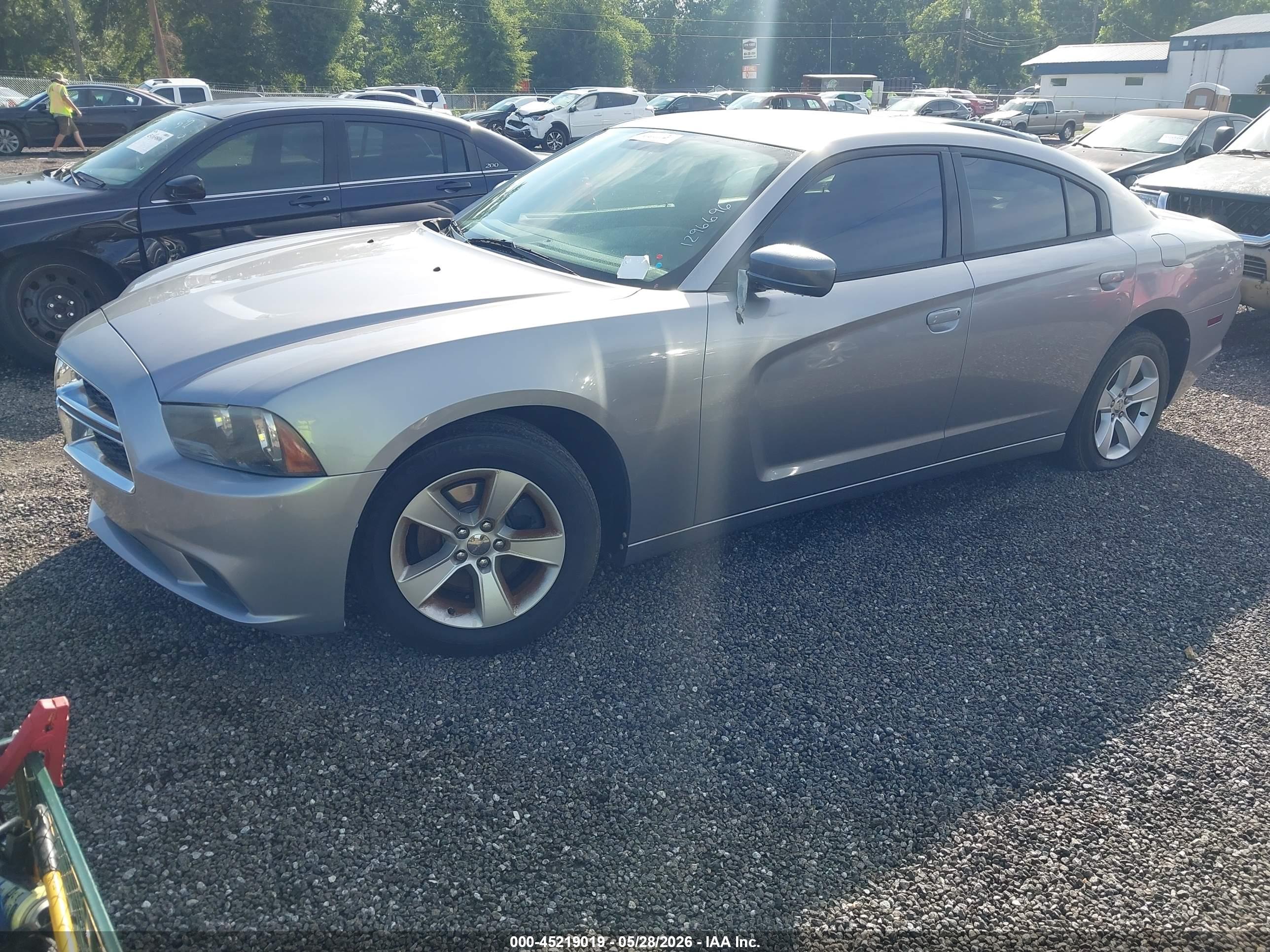 2013 DODGE CHARGER SE