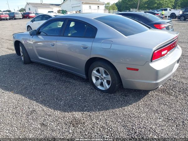 2013 DODGE CHARGER SE