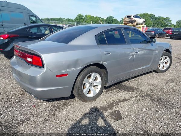 2013 DODGE CHARGER SE