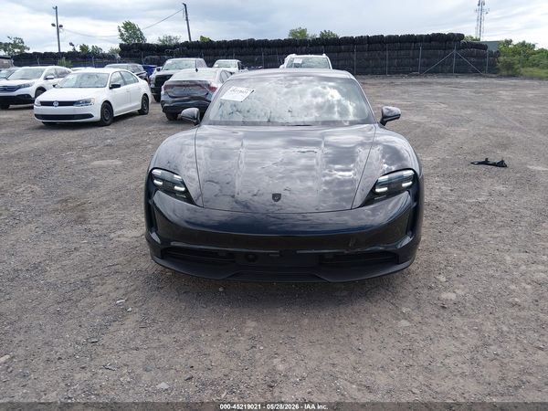 2021 PORSCHE TAYCAN