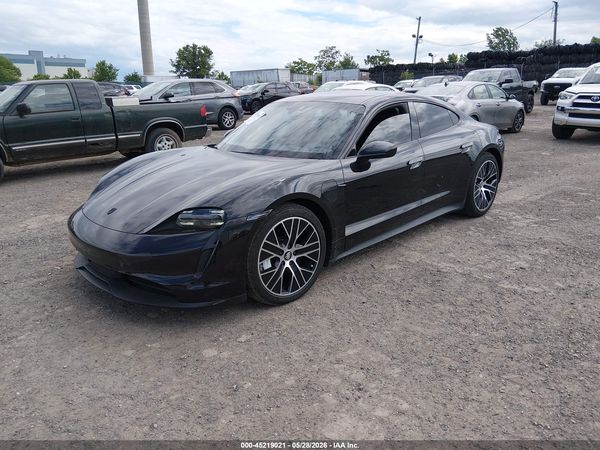 2021 PORSCHE TAYCAN