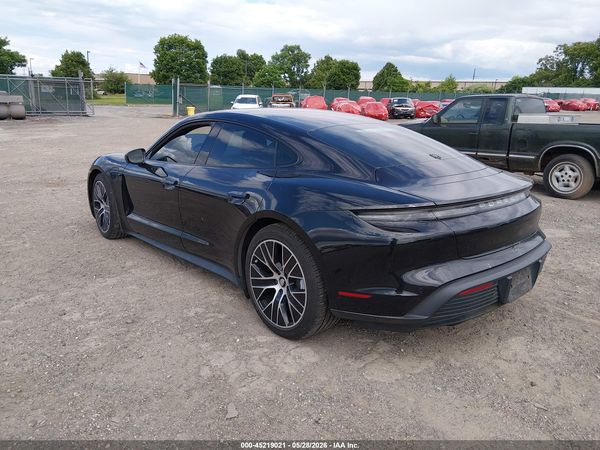 2021 PORSCHE TAYCAN