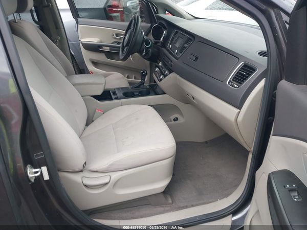 2016 KIA SEDONA LX