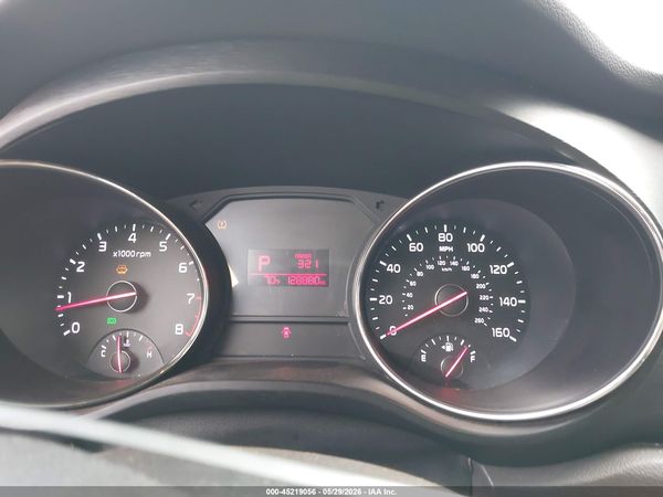2016 KIA SEDONA LX