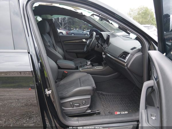 2022 AUDI SQ5