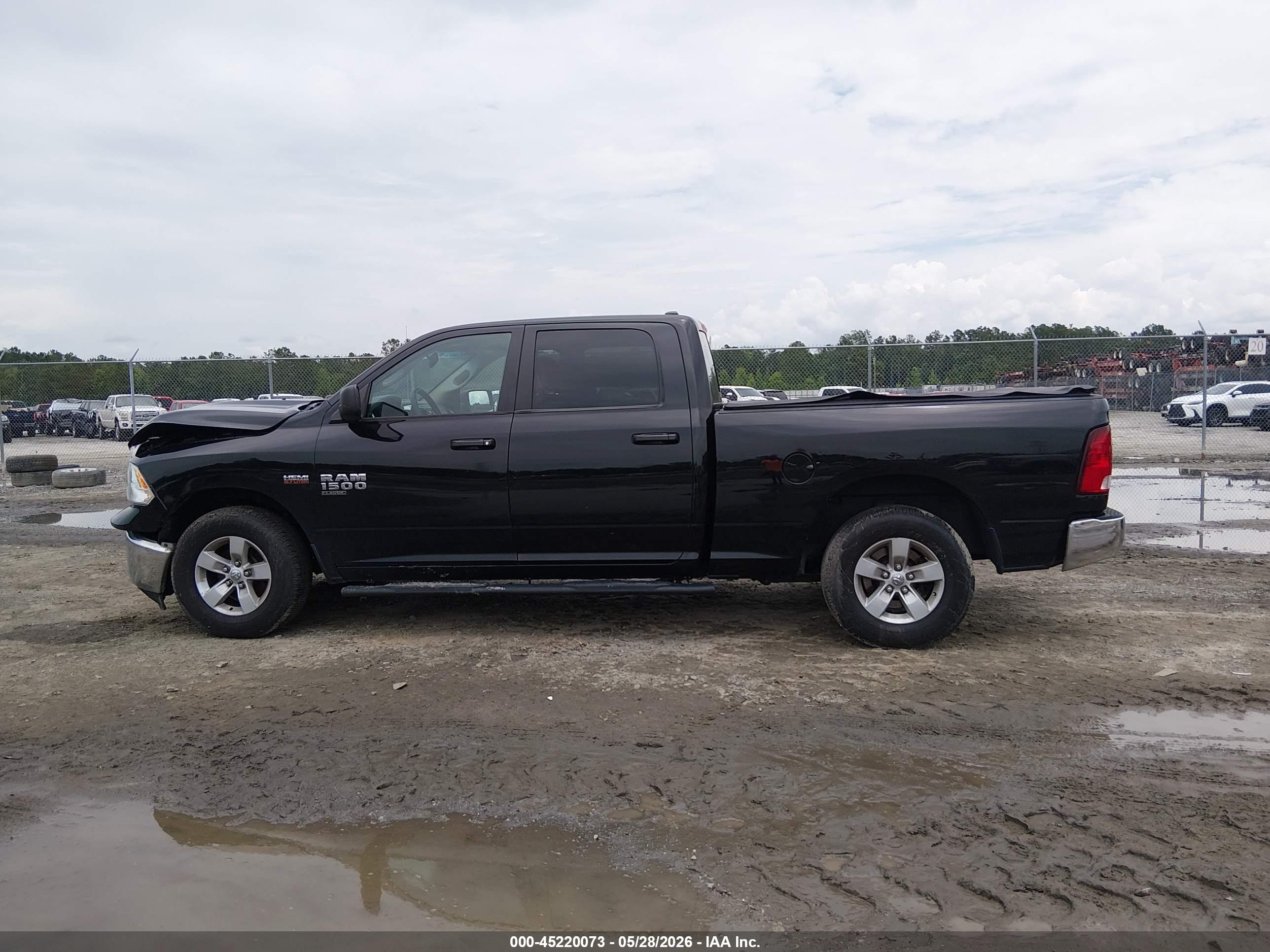 2019 RAM 1500 CLASSIC SLT  4X2 6'4 BOX