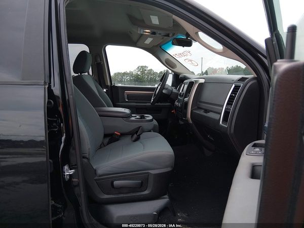 2019 RAM 1500 CLASSIC SLT  4X2 6'4 BOX