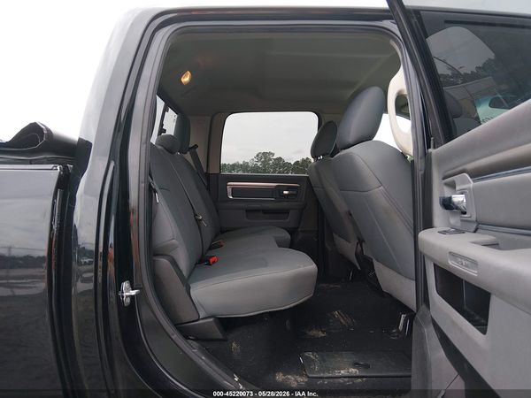 2019 RAM 1500 CLASSIC SLT  4X2 6'4 BOX