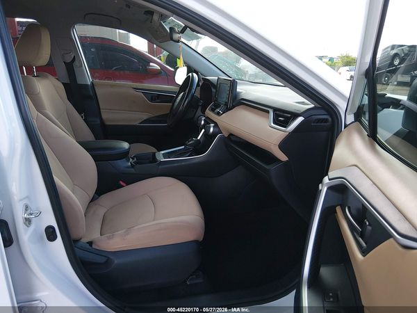 2019 TOYOTA RAV4 LE