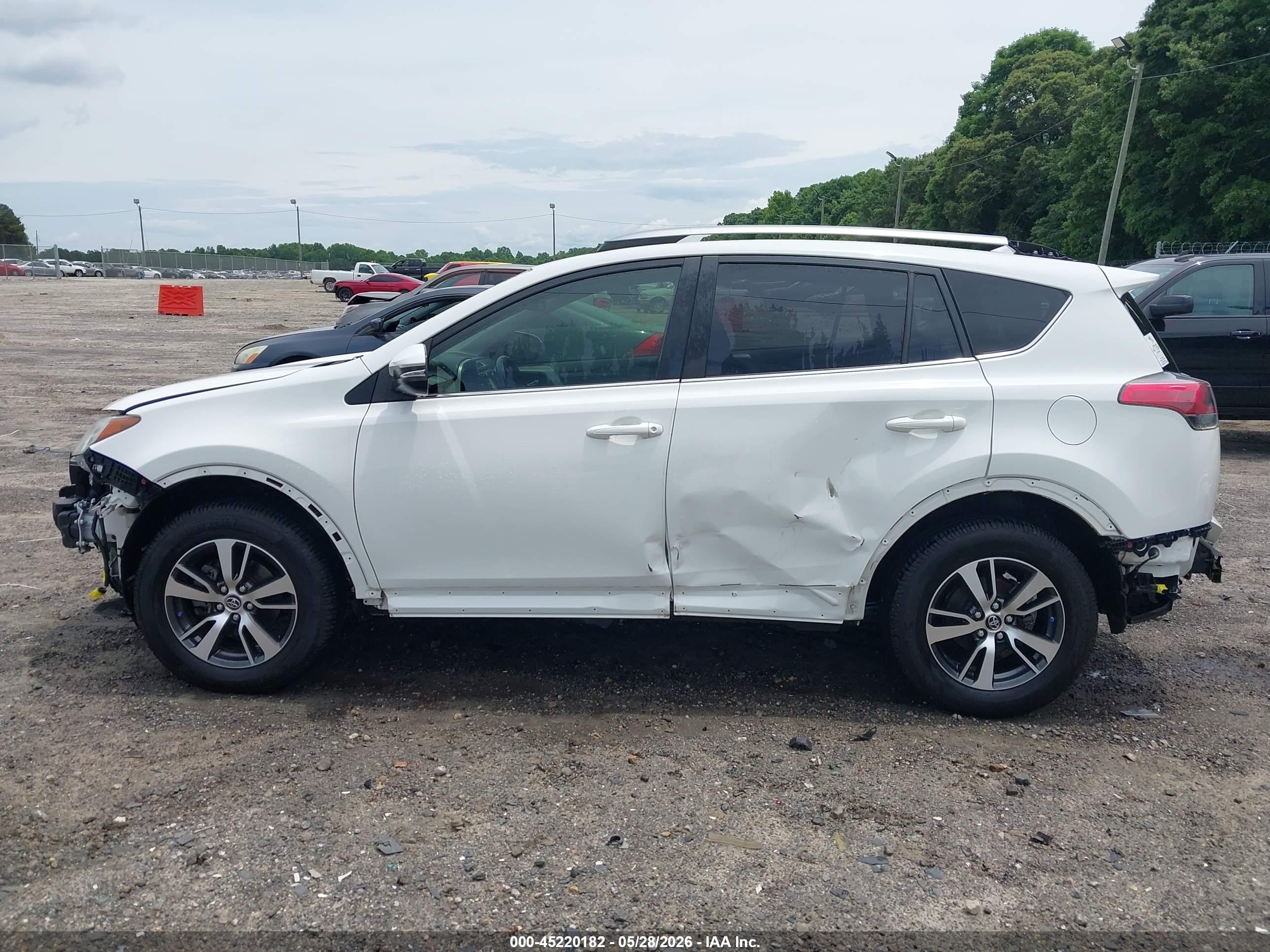 2017 TOYOTA RAV4 XLE