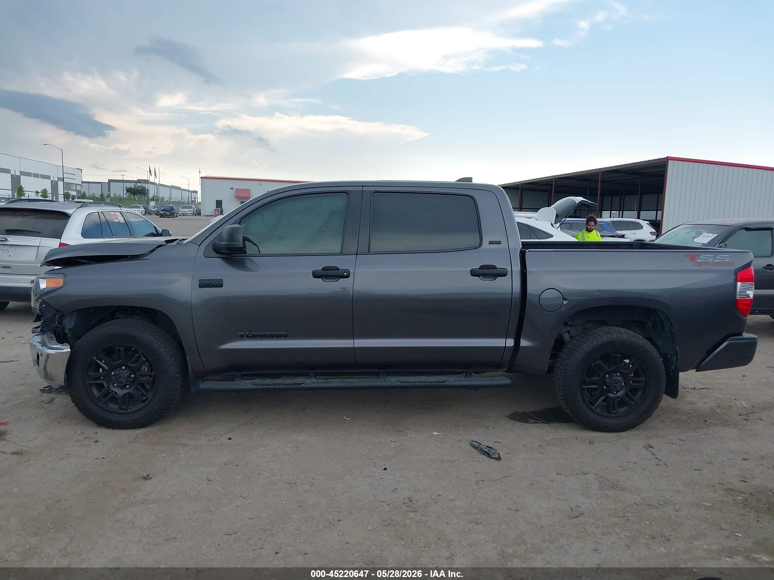 2021 TOYOTA TUNDRA SR5