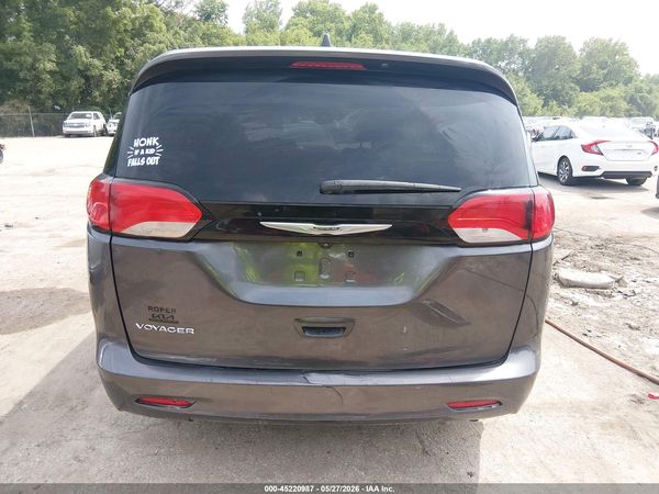 2023 CHRYSLER VOYAGER LX