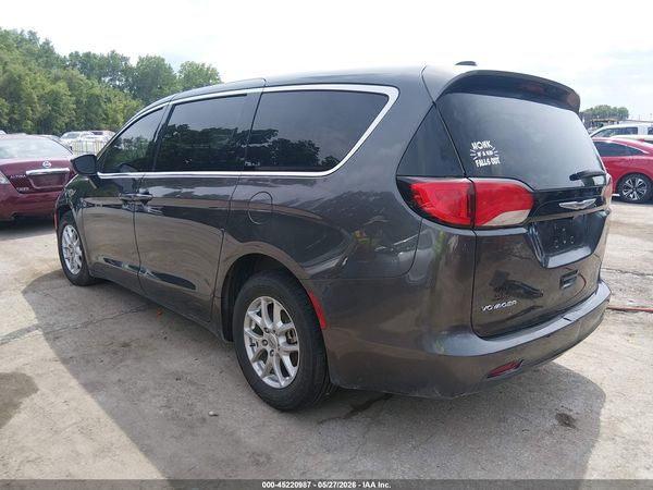 2023 CHRYSLER VOYAGER LX