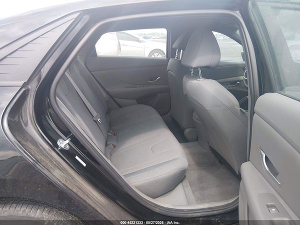 2023 HYUNDAI ELANTRA SE