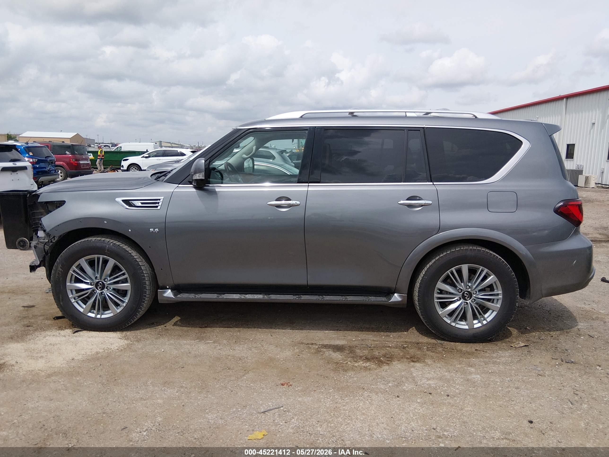 2019 INFINITI QX80 LUXE