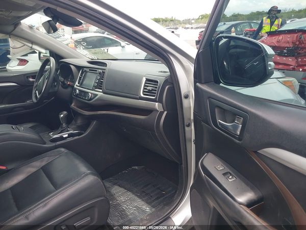 2018 TOYOTA HIGHLANDER