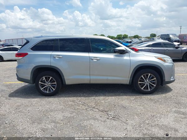 2018 TOYOTA HIGHLANDER XLE