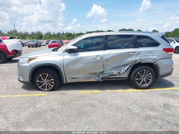 2018 TOYOTA HIGHLANDER XLE