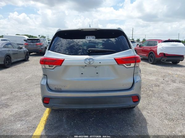 2018 TOYOTA HIGHLANDER XLE
