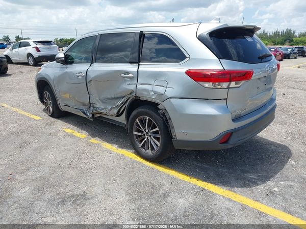2018 TOYOTA HIGHLANDER XLE