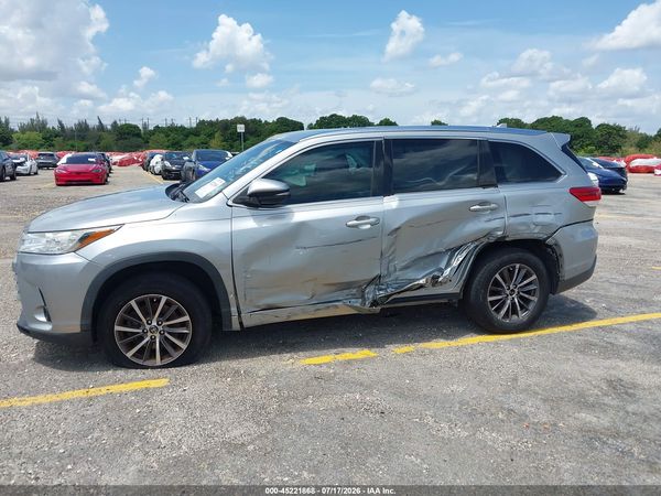 2018 TOYOTA HIGHLANDER XLE