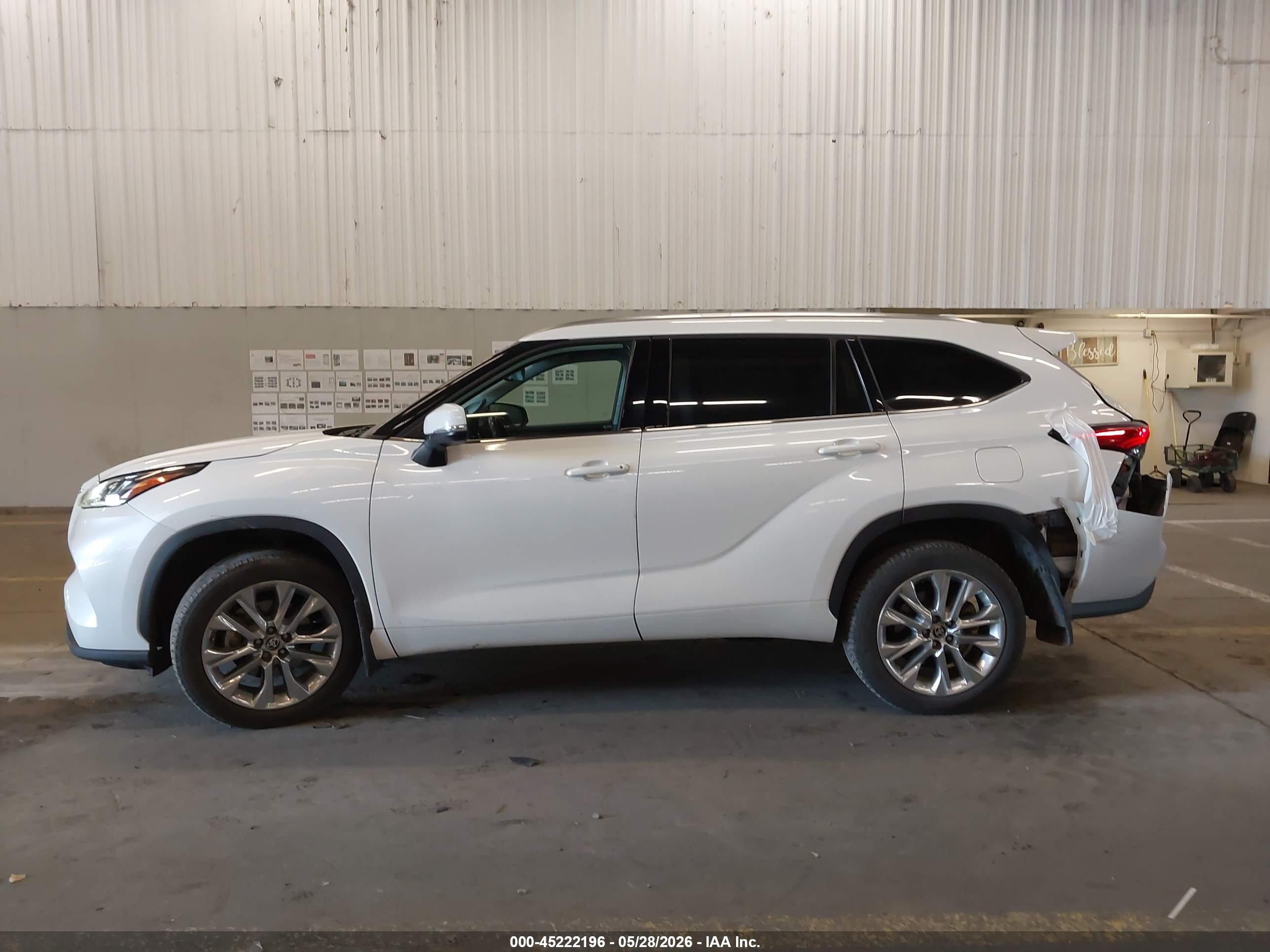 2021 TOYOTA HIGHLANDER LIMITED