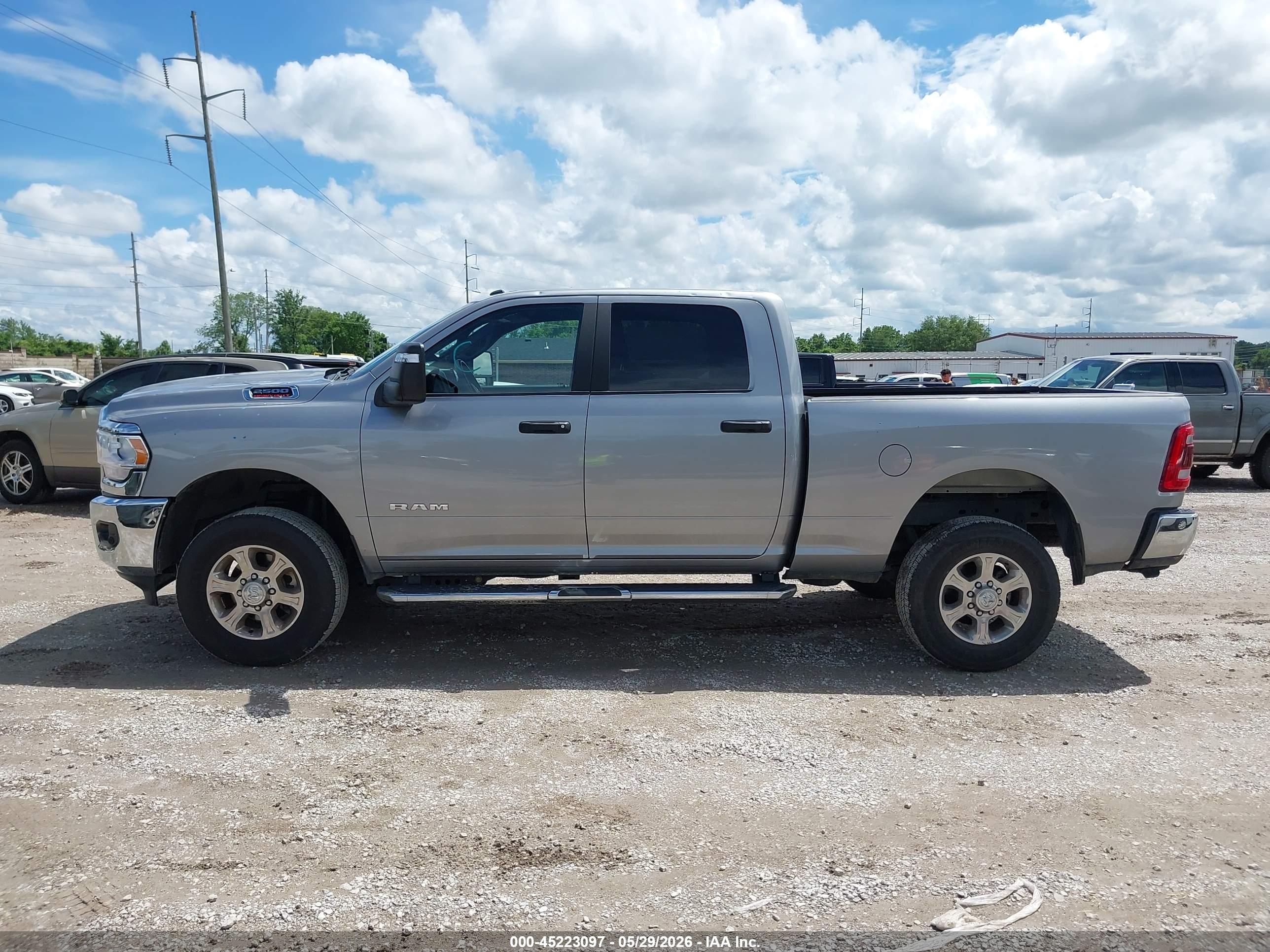 2024 RAM 2500 BIG HORN  4X4 6'4 BOX
