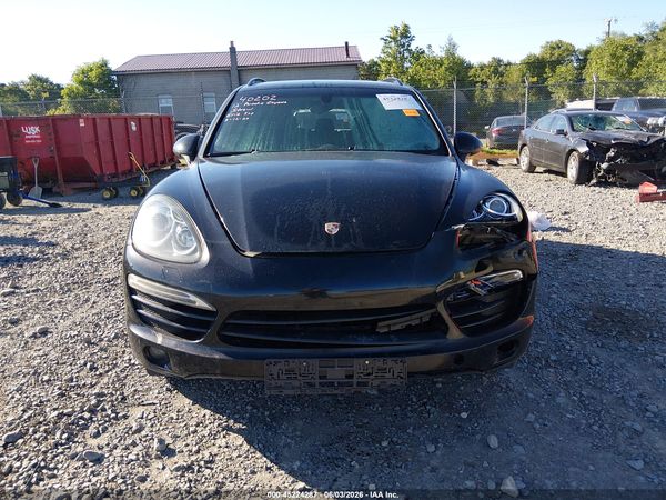 2012 PORSCHE CAYENNE