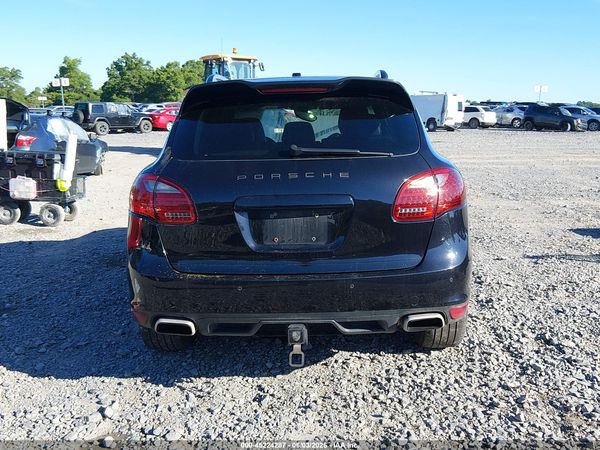 2012 PORSCHE CAYENNE
