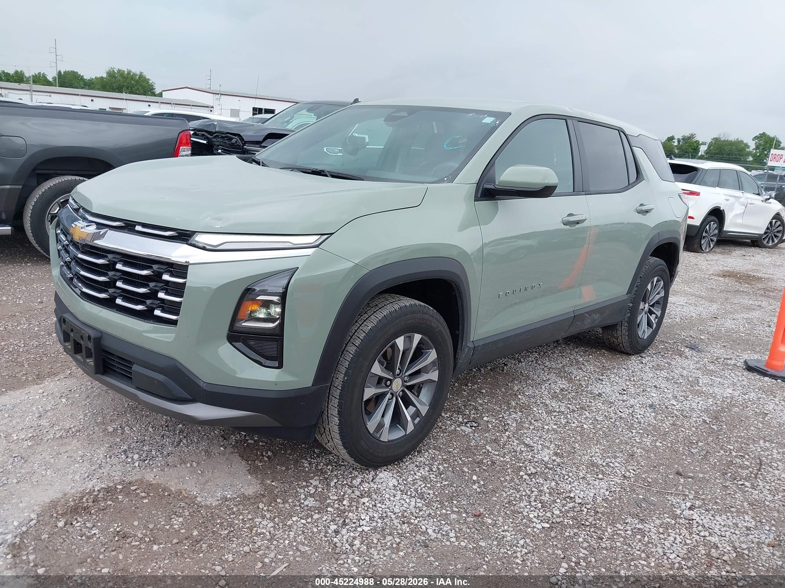 2025 CHEVROLET EQUINOX FWD LT — I2