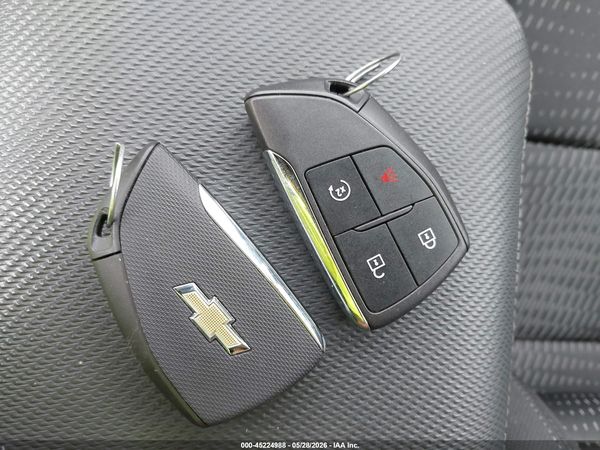 2025 CHEVROLET EQUINOX FWD LT — I11