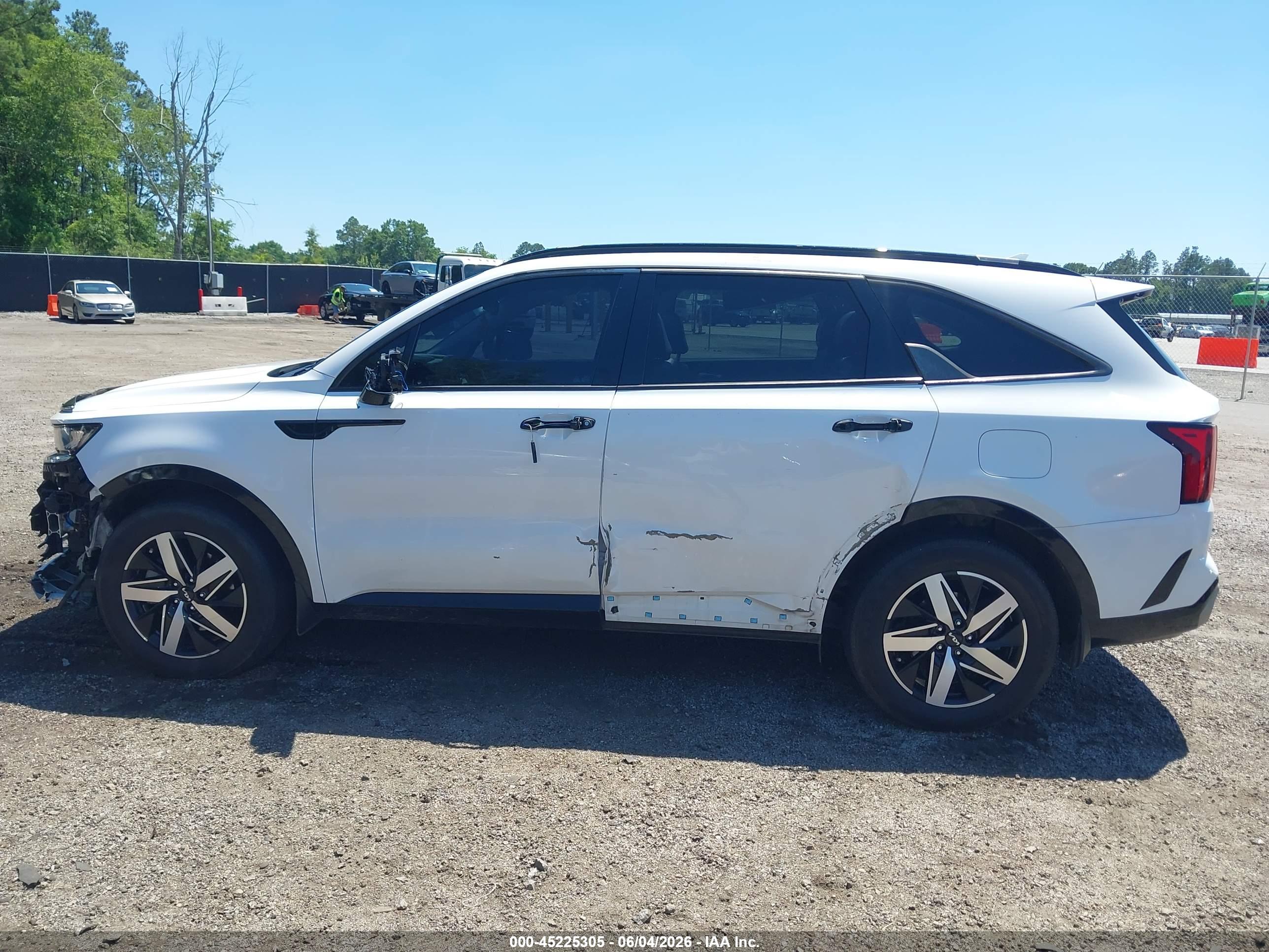 2022 KIA SORENTO EX